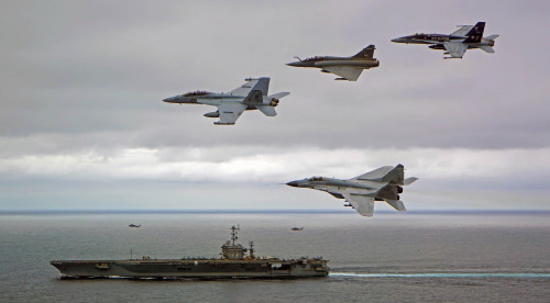 Photo exercise above aircraft carrier USS George Washington