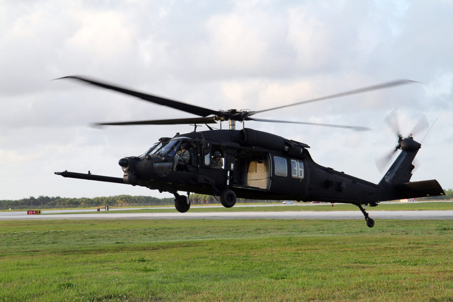 Black Hawk from 160th SOAR crashes, two killed Alert 5