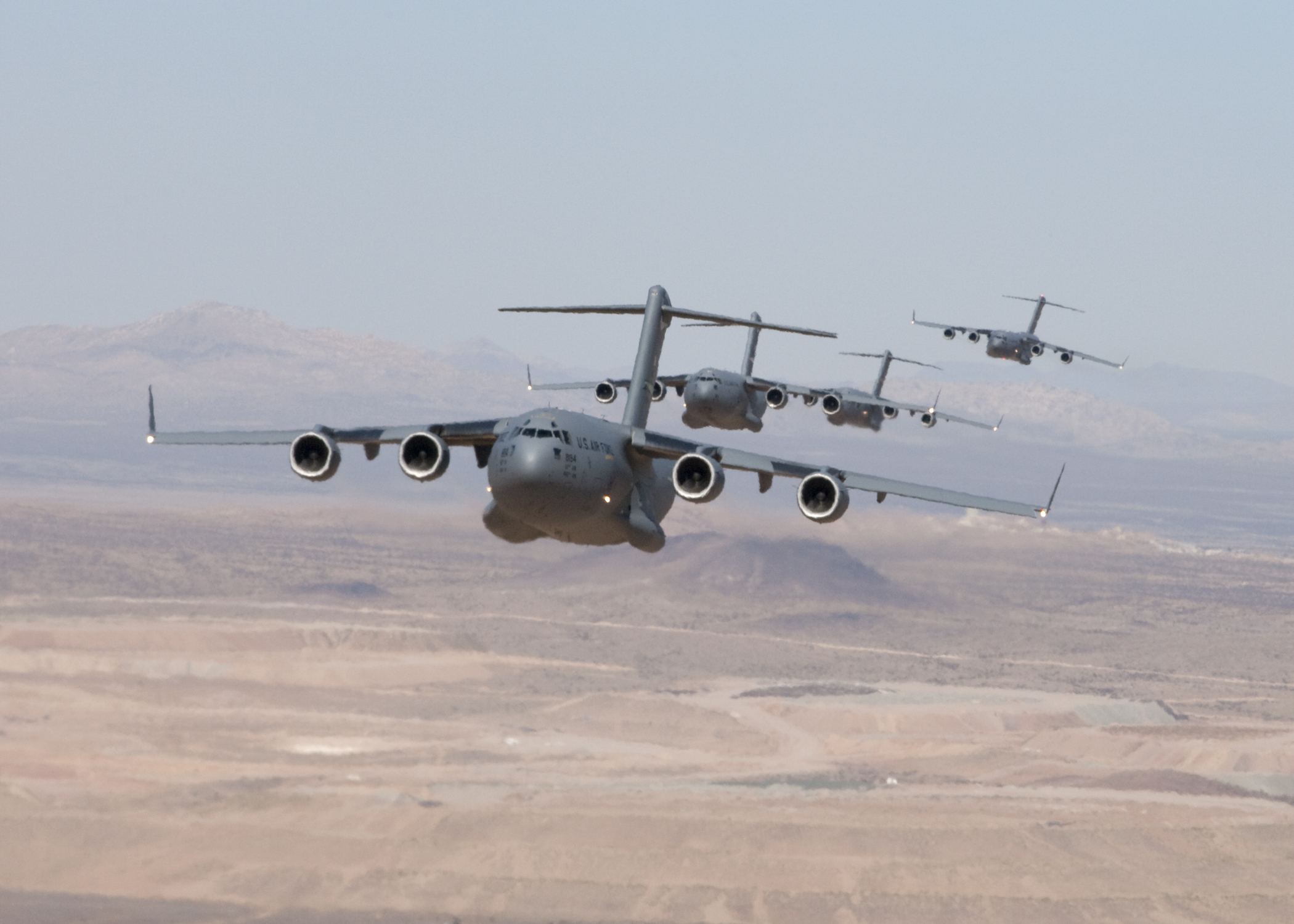 Formation flight system keeps C-17s in line – Alert 5