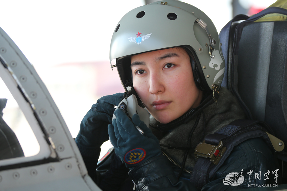 China’s first batch of female JH-7 fighter pilots to graduate soon ...