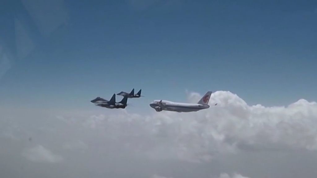 Watch Serbian MiG-29s escort Xi Jinping’s airliner