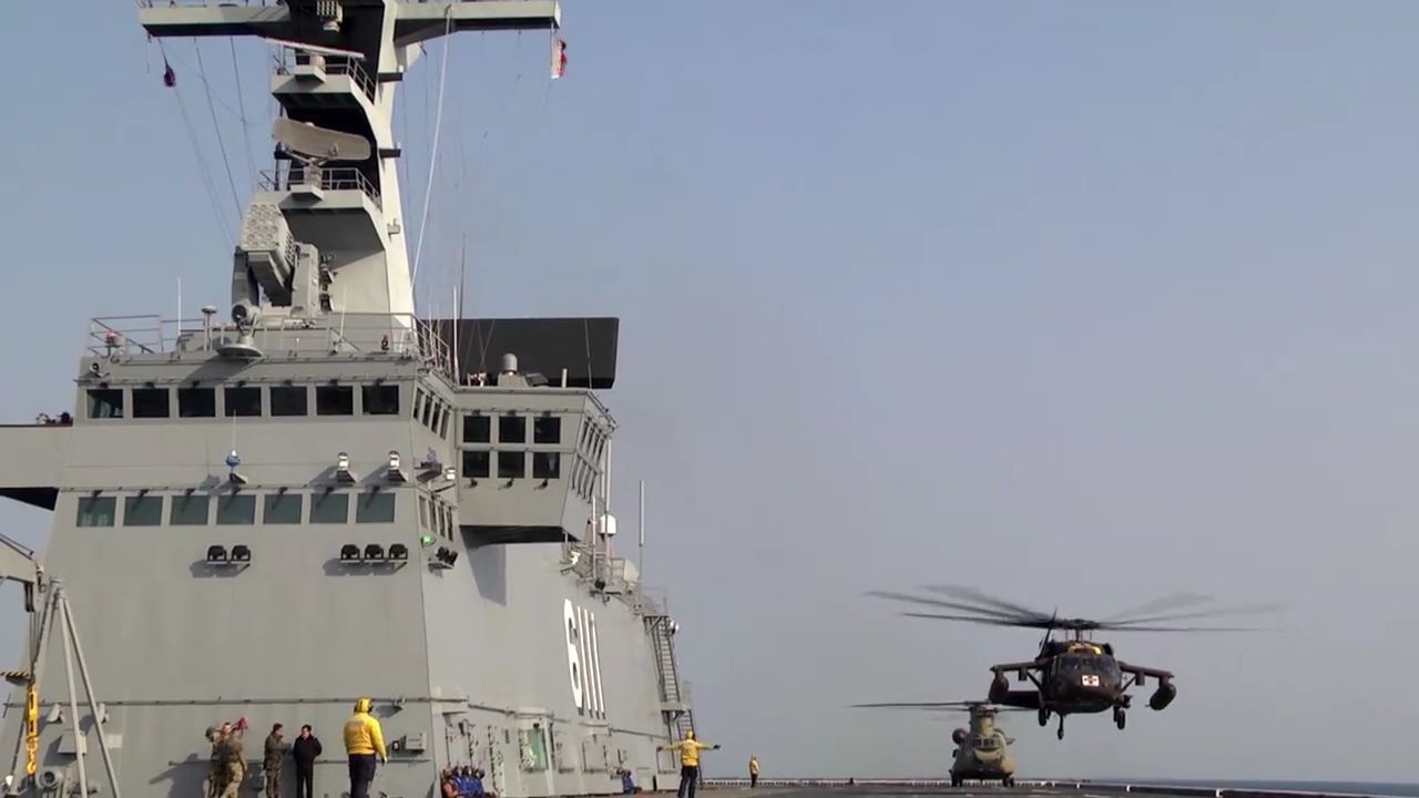 Watch 2nd CAB pilots’ deck landing qualifications with ROKS Dokdo