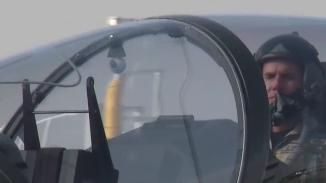 Watch Boeing CEO Dennis Muilenburg’s flight on the T-X last fall