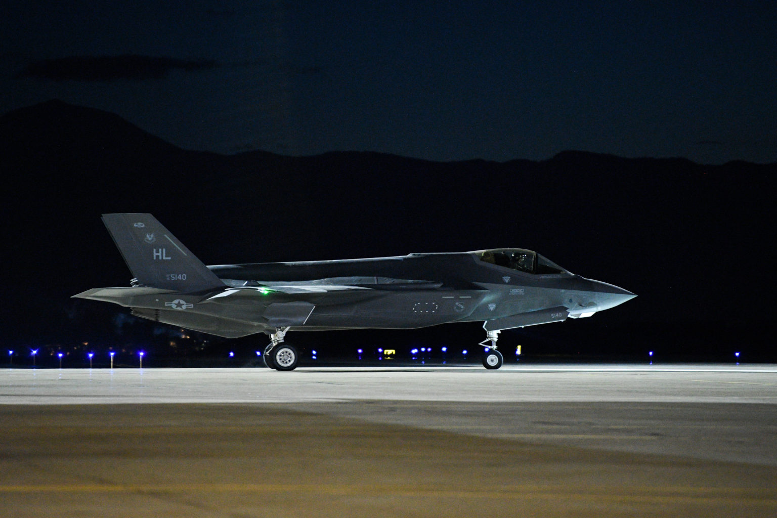 421st-expeditionary-fighter-squadron-is-the-first-usaf-f-35a-unit-to-go