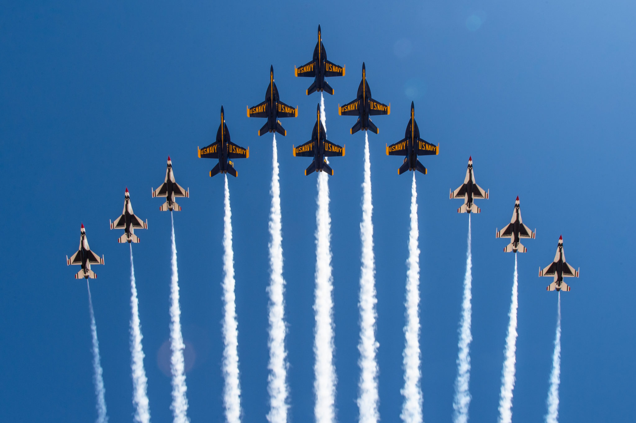 Blue Angels and Thunderbirds to perform at Kansas City air show Alert 5