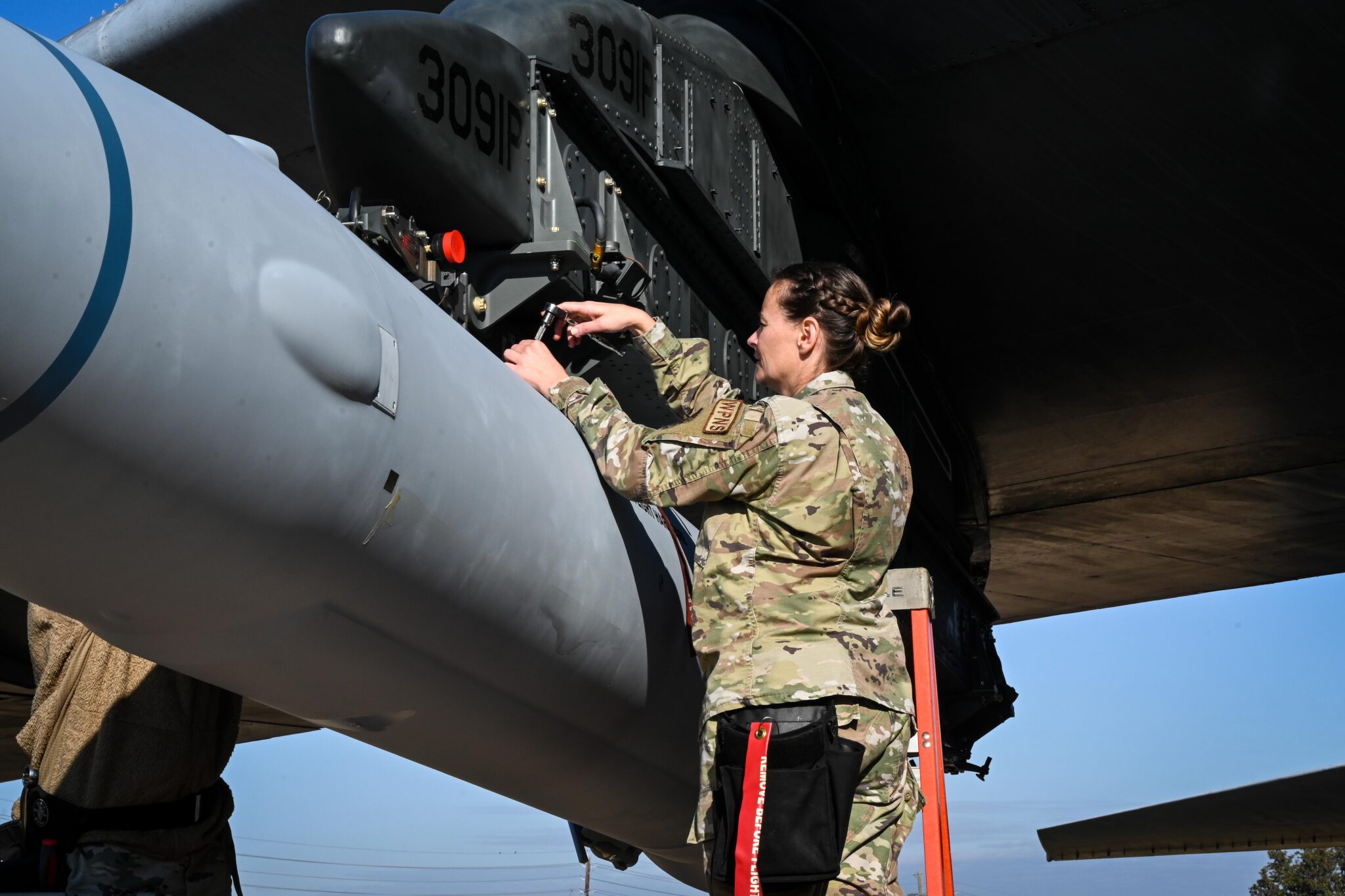 USAF Validated AGM-183 ARRW Loading Procedures For Frontline Airmen ...